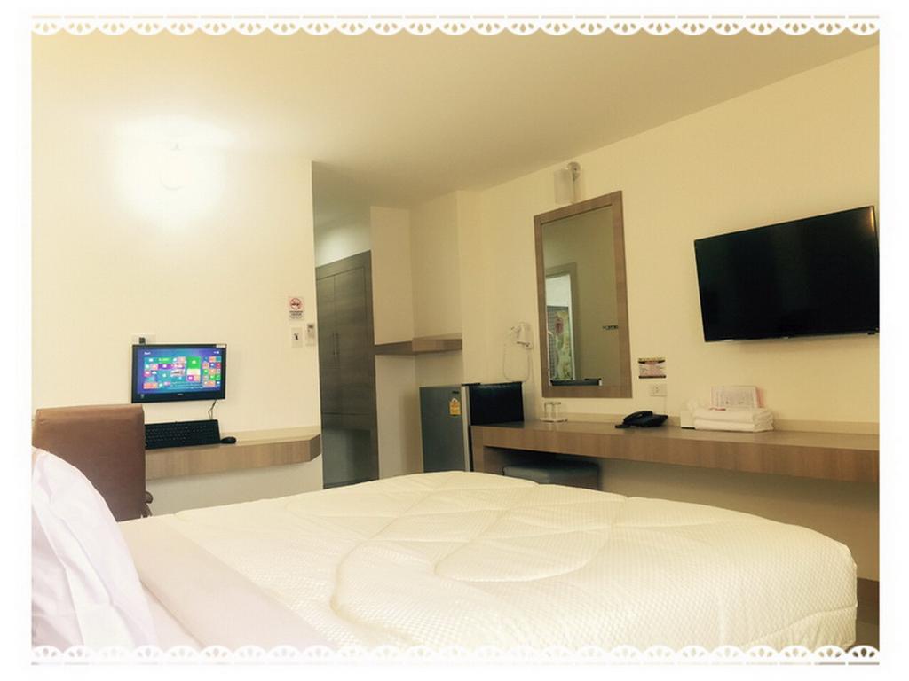 P.A. Thani Hotel Nakhon Sawan Exterior photo