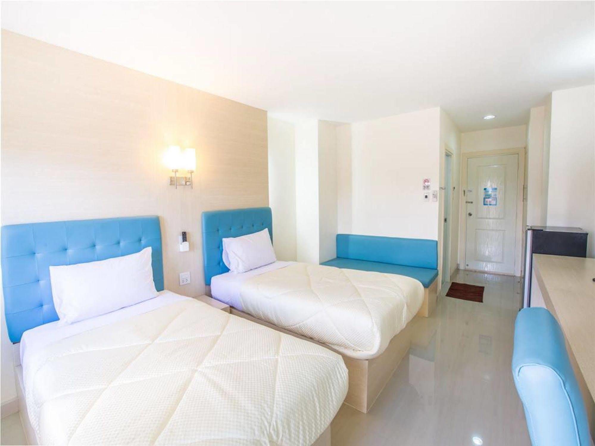 P.A. Thani Hotel Nakhon Sawan Exterior photo